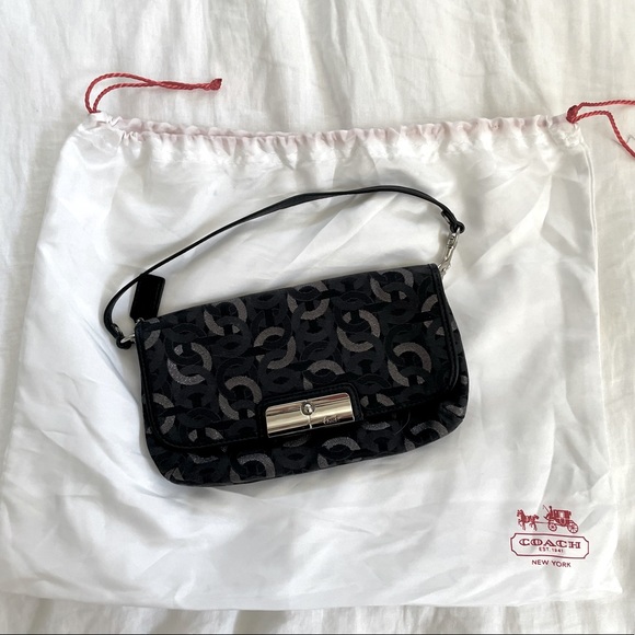 Coach Clutch - Picture 1 of 4